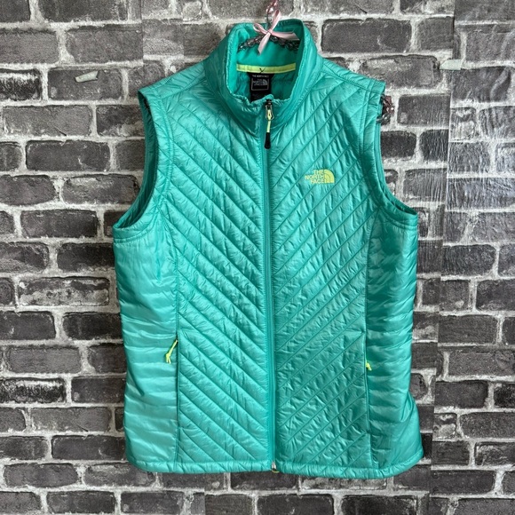 The North Face Jackets & Blazers - The North Face Kayla Vest retro green puffer Insulated Full Zip